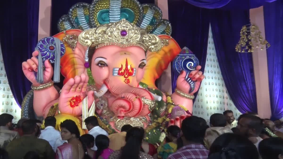 Balapur Ganesh Ladduబా