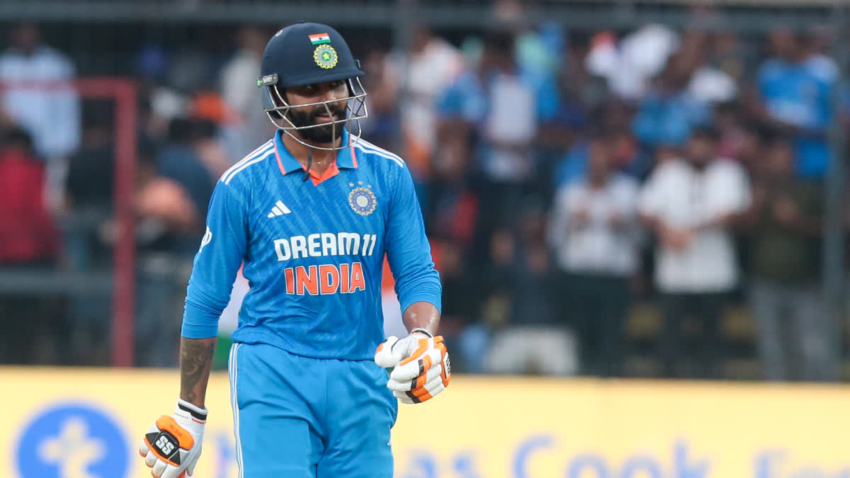 Cricket World Cup 2023  Ravindra Jadeja Batting Form  World Cup 2023 Ravindra Jadeja Batting Form  Ravindra Jadeja Stats In ODI 2023  Ravindra Jadeja Strike Rate In ODI  ഏകദിന ലോകകപ്പ് 2023  രവീന്ദ്ര ജഡേജ ബാറ്റിങ് ഫോം  ഇന്ത്യന്‍ ക്രിക്കറ്റ് ടീം രവീന്ദ്ര ജഡേജ  രവീന്ദ്ര ജഡേജ ഏകദിന ക്രിക്കറ്റ് സ്‌ട്രൈക്ക് റേറ്റ്  രവീന്ദ്ര ജഡേജ ഏകദിന ക്രിക്കറ്റ് സ്റ്റാറ്റ്‌സ് 2023