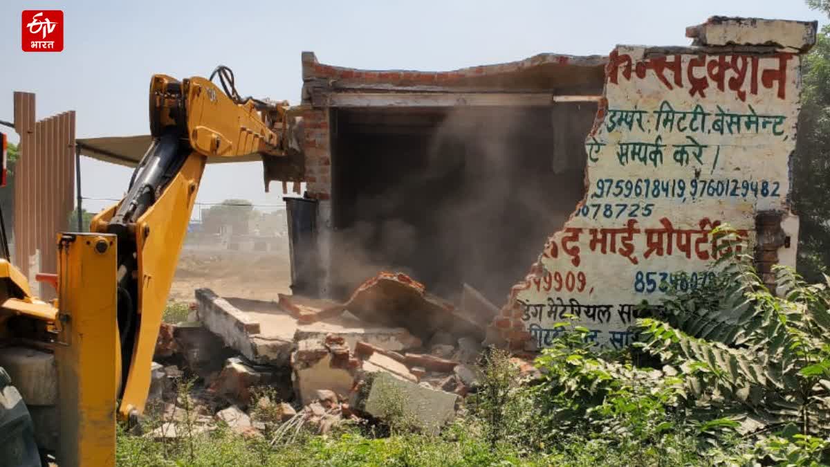 Agra illegal construction bulldozer action