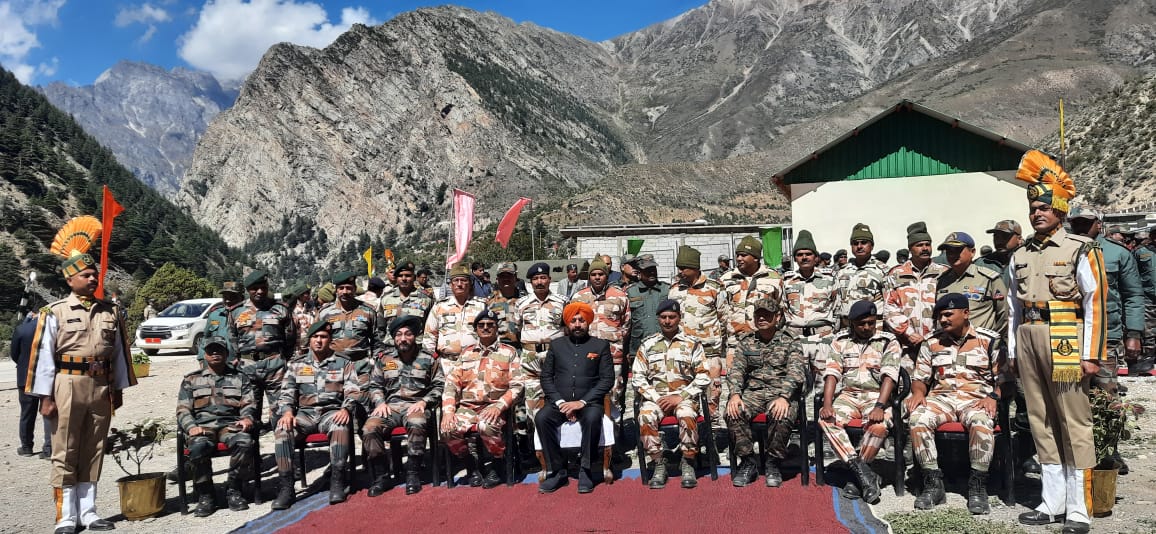 Governor Gurmeet Singh reached Badrinath Dham