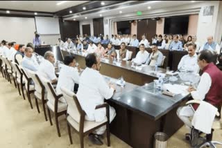 Shivraj Cabinet meeting unique style