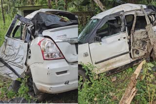 Car accident two youth died in thrissur  Car accident two youth died  two youth died in Car accident  Car accident  Accident in thrissur  നിയന്ത്രണം വിട്ട കാർ മരത്തിലിടിച്ചു  തൃശൂരിൽ രണ്ട് യുവാക്കൾക്ക് ദാരുണാന്ത്യം  കാർ മരത്തിലിടിച്ചു 4 പേർക്ക് പരിക്ക്  കാർ അപകടം തൃശൂർ കയ്‌പമംഗലം വഞ്ചിപ്പുരയിൽ  കാർ മരത്തിലിടിച്ച് യുവാക്കൾ മരിച്ചു