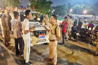 Challan of many People For Violating Traffic Rules