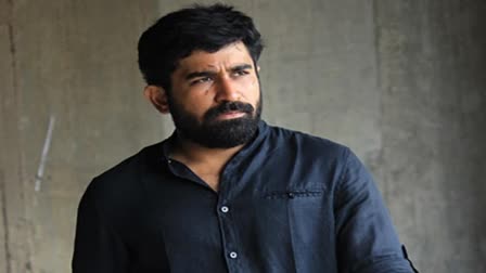 Vijay Antony Latest News : గుండెల్లో దుఃఖాన్ని దిగమింగుకుని.. చిన్న కూతురితో కలిసి సినిమా ప్రమోషన్లకు!