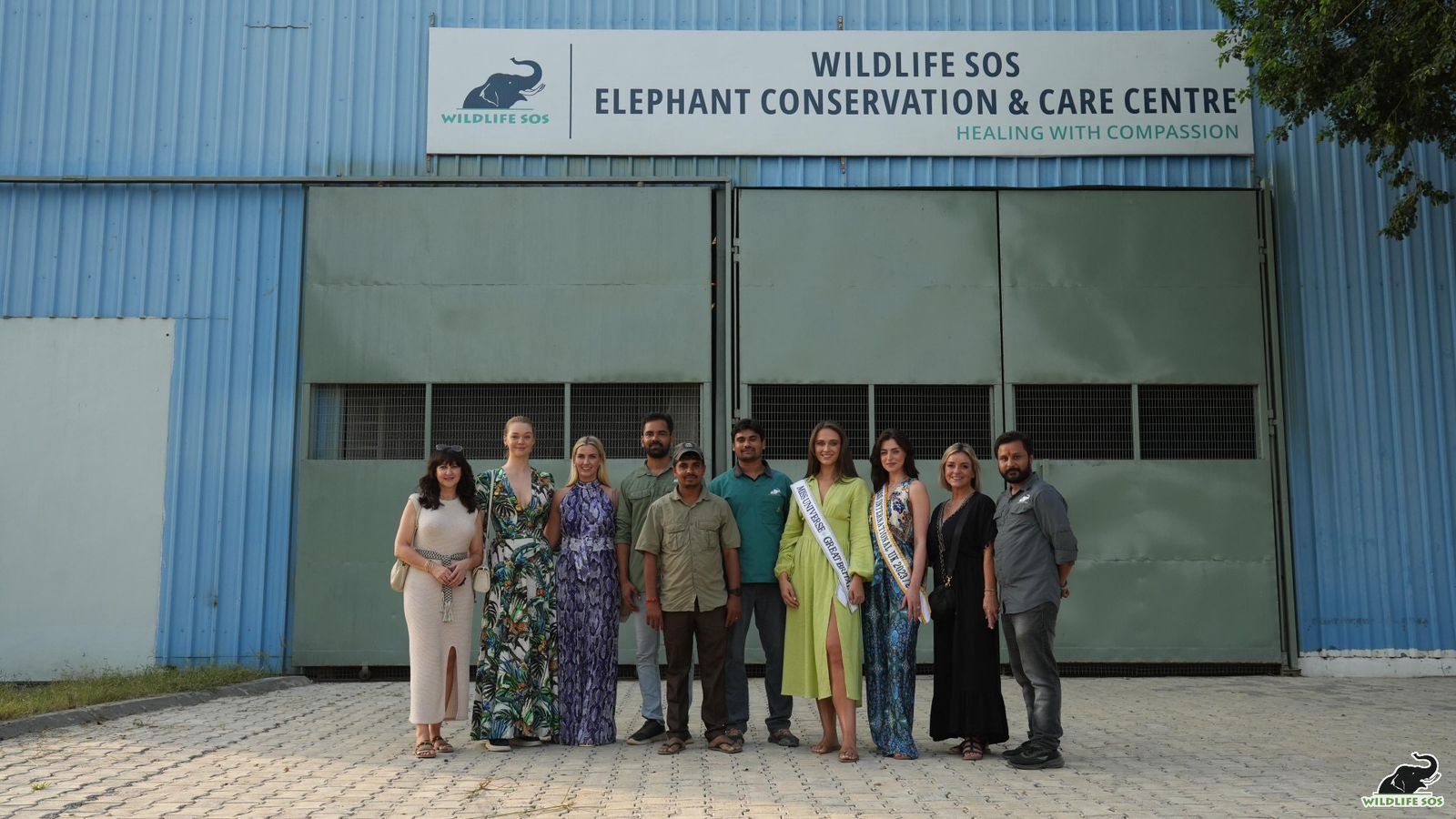 हाथी संरक्षण और देखभाल केंद्र  में मिस यूनिवर्स ग्रेट ब्रिटेन-2023 जेसिका पेज