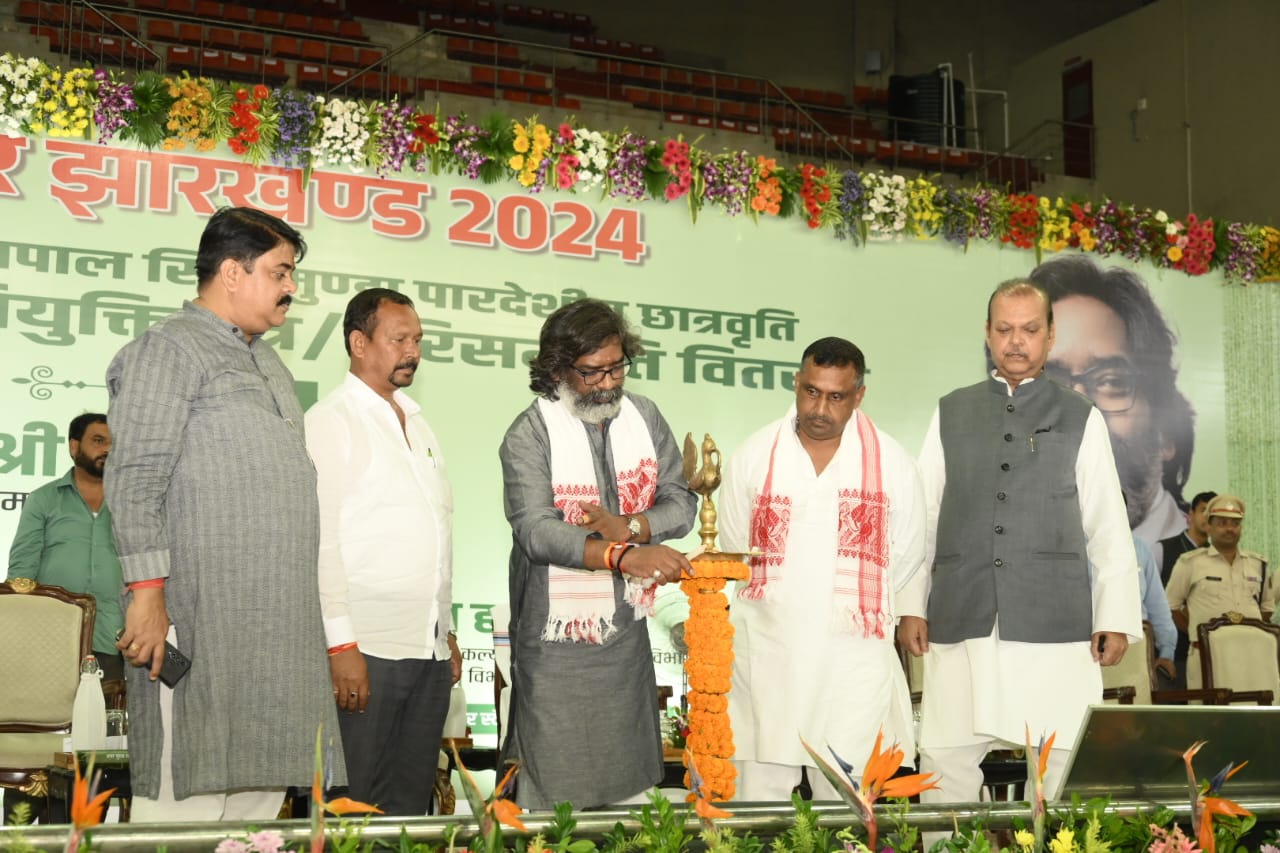 CM Hemant Soren approved scholarships to 22 students under Overseas Scholarship scheme in Ranchi