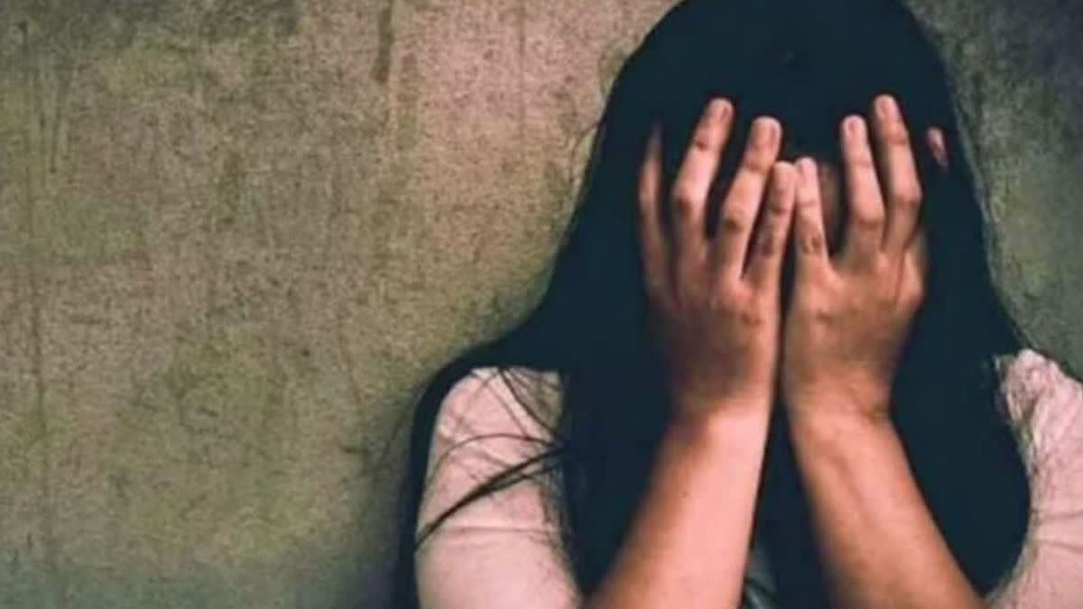 The incident of rape of a married woman by a village volunteer has come to light in Anantapur district of Andhra Pradesh. The victim lodged a complaint with the police, in her complaint she stated that Dasari Satish from Kona Uppalapadu village has been working as a village volunteer. He has been reportedly visiting the house of the married woman for the past three months on the pretext of providing ration to the family. On October 7 while the married woman was alone with her six-year-old daughter in the house, Satish went there in a car and urged her to satisfy his carnal desires, or else he threatened to kill her husband and children.