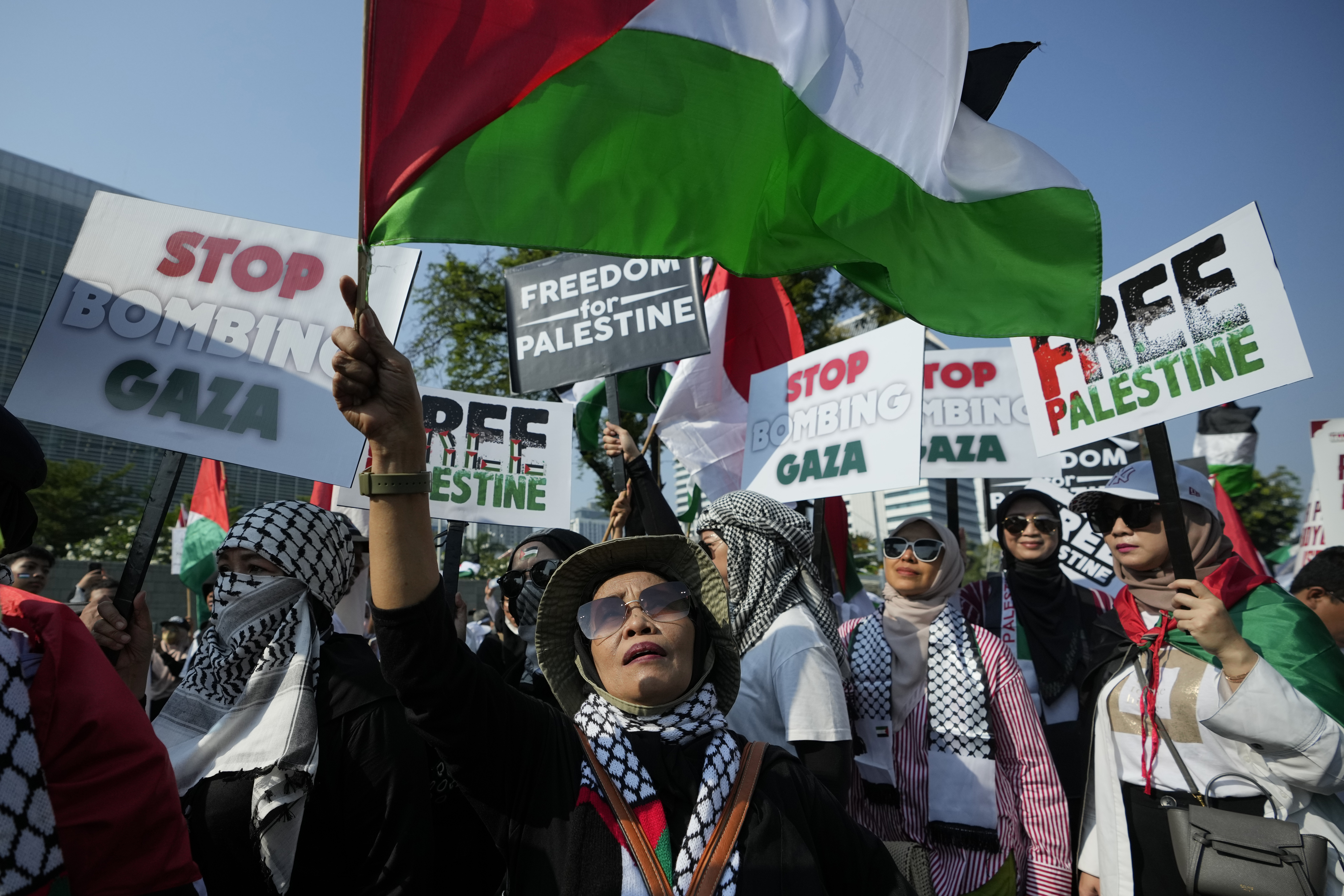 rally supporting the Palestinian