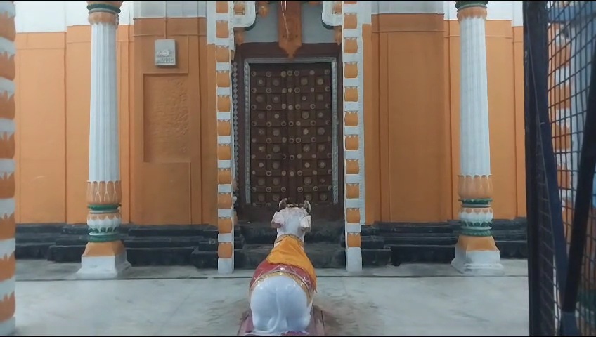 चंद्र ग्रहण के पहले मंदिर बंद