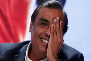 MUKESH AMBANI GETS DEATH THREAT PAY RS 20 CRORE OR WE WILL KILL YOU