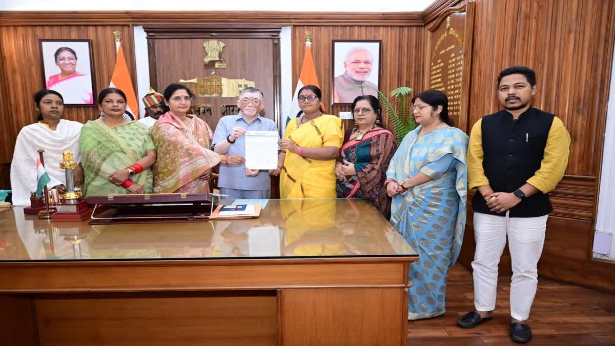 BJP Mahila Morcha delegation met Governor regarding Irfan Ansari statement