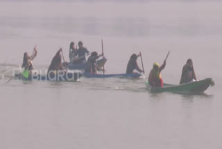 Srinagar Hosts First-Ever Traditional Boat Race For Women; Organisers Hope It Will Empower Women