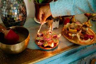 Lighting diyas on Dhanteras is a way to invite prosperity and positivity into the home