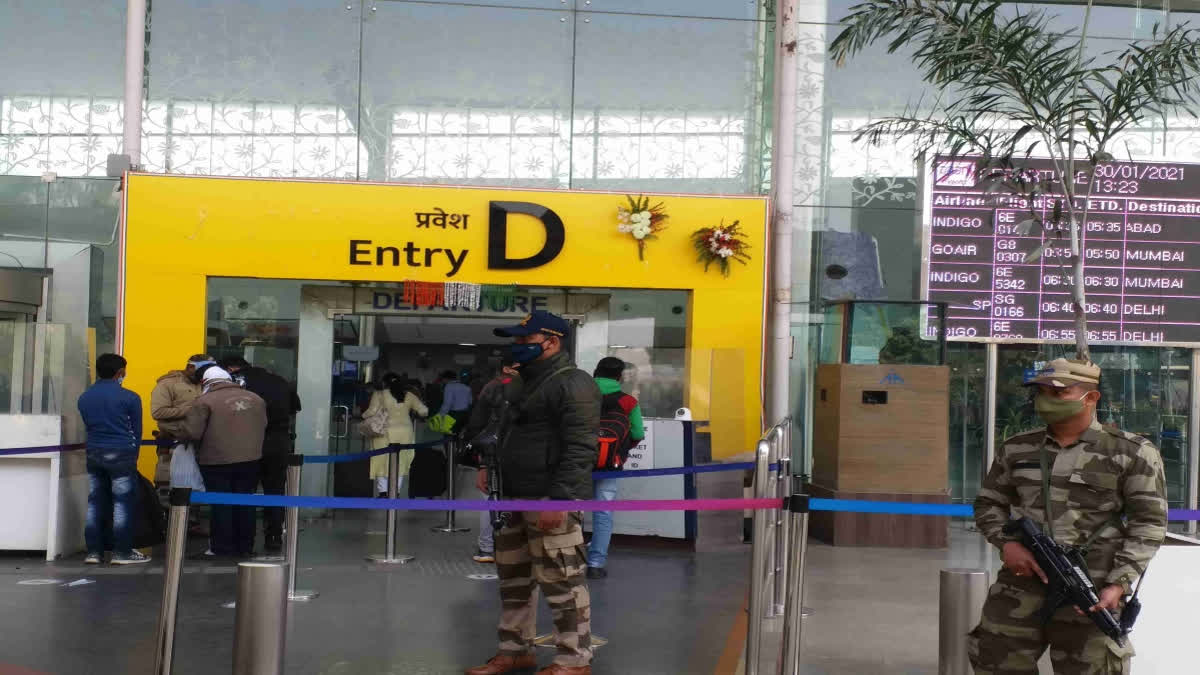 Inclement weather disrupts flight operations at Lucknow airport