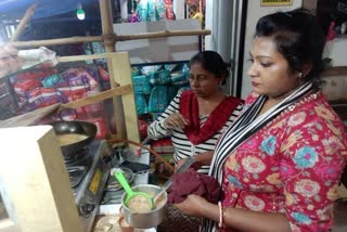 West Bengal engineer opens tea stall  Sudeshna Rakshit opens BTech Chaiwala tea stall  BTech Chaiwala tea stall in West Bengal  Engineer turns to entrepreneur and opens tea stall  ബിടെക് ചായ്‌വാല ചായക്കട  BTech Chaiwala tea stall by Sudeshna Rakshit  എഞ്ചിനീയറിൽ നിന്നും സംരംഭകയായി സുദേഷ്‌ണ  സുദേഷ്‌ണയുടെ ബിടെക് ചായ്‌വാല ചായക്കട  പുതിയ സംരംഭം വാർത്തകൾ  ബിസിലസ് വാർത്തകൾ  ബിടെക് ചായ്‌വാല