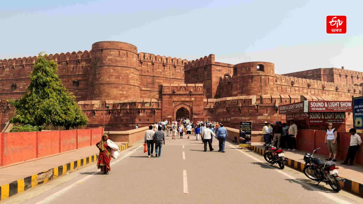 Agra Fort History