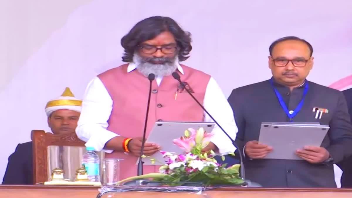 Hemant Soren takes oath