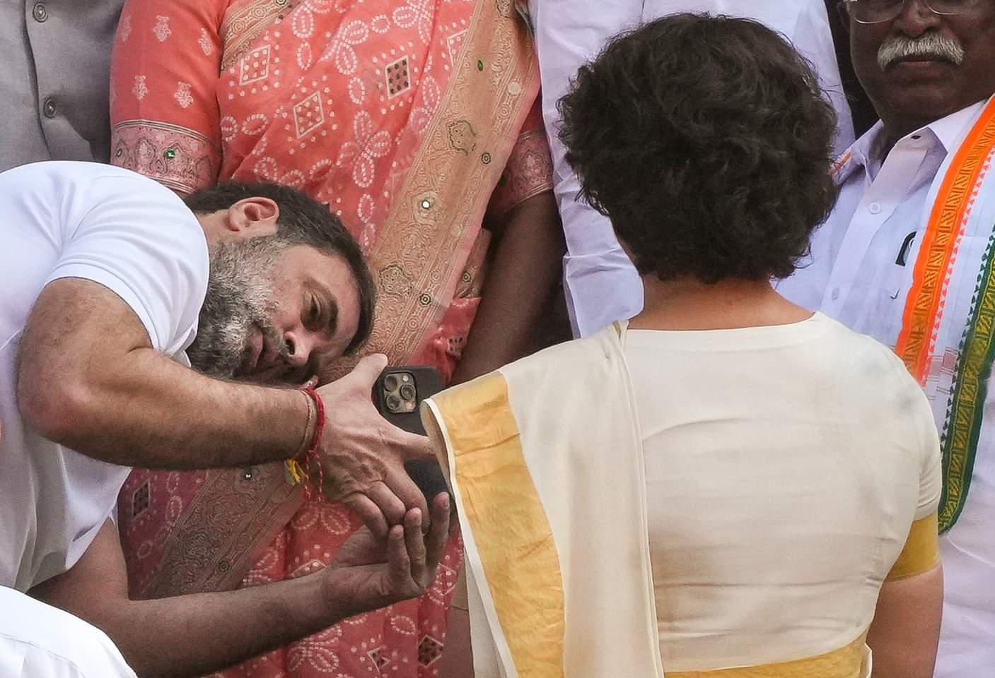 PRIYANKA GANDHI WAYANAD MP  PRIYANKA GANDHI OATH CEREMONY  പ്രിയങ്ക ഗാന്ധി സത്യപ്രതിജ്ഞ  പ്രിയങ്ക ഗാന്ധി വയനാട് എംപി