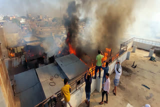 مالیگاؤں کے عائشہ نگر میں بھیانک آتشزدگی، 20 سے زائد مکانات جل کر راکھ
