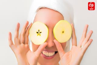 Apply apple face mask to keep your skin fresh during the winter