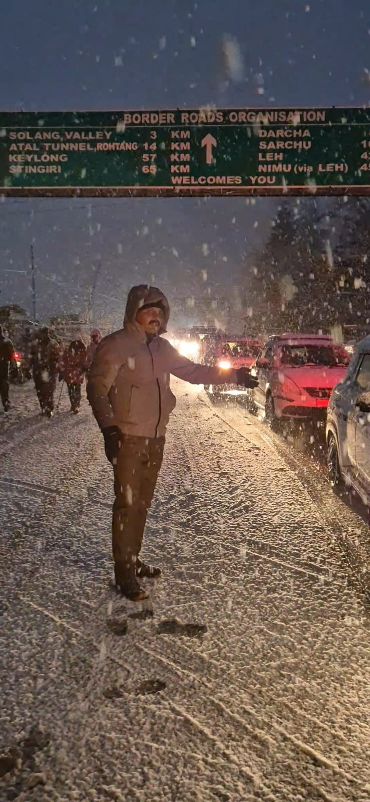 HEAVY SNOWFALL IN HIMACHAL PRADESH  KULLU SNOW FALL  കുളു മഞ്ഞു വീഴ്‌ച  ഹിമാചല്‍ പ്രദേശ്‌ മഞ്ഞ്