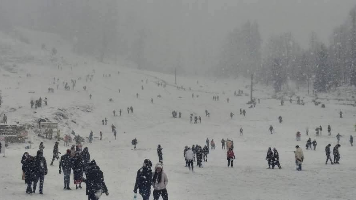 SNOWFALL IN MANALI