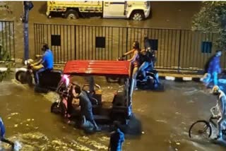 Delhi continues to witness heavy rainfall