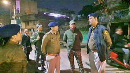 5 लाख दो नहीं तो मार दूंगा गोली', रंगदारी के लिए बदमाशों ने दुकान पर की  ताबड़तोड़ फायरिंग