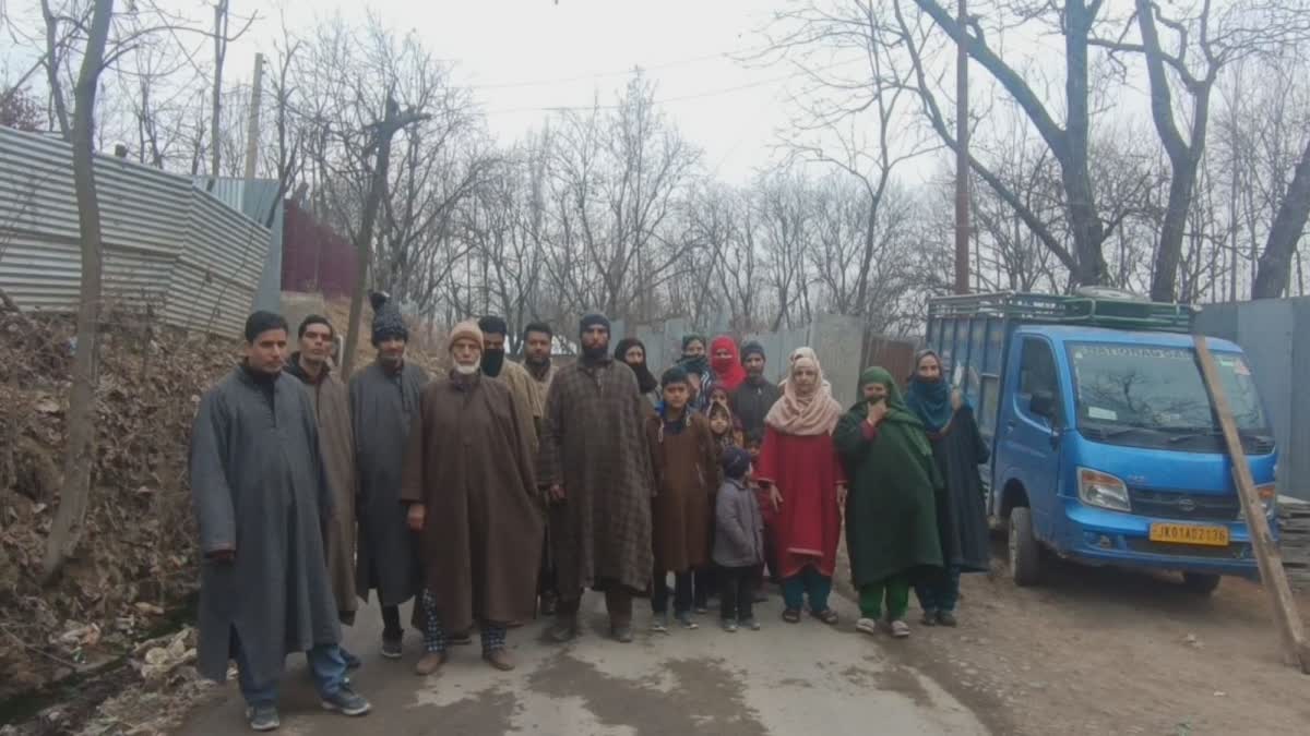 tral-hurdumir-residents-worried-about-dilapidated-condition-of-the-roads