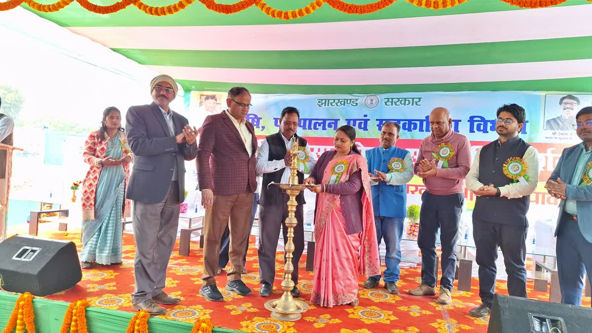 Agricultural exhibition in Pakur