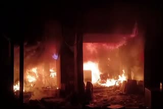 Fire broke out in hardware shop in Dhanbad