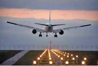 Delhi airport runway  scaling perimeter wall  CISF jawan suspended  ಏರ್​ಪೋರ್ಟ್​ನಲ್ಲಿ ಭಾರೀ ಭದ್ರತಾ ಲೋಪ  CISF ಹೆಡ್ ಕಾನ್‌ಸ್ಟೆಬಲ್‌ ಅಮಾನತು