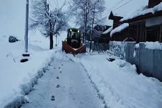 traffic-dept-issues-advisory-after-snowfall-in-gulmarg