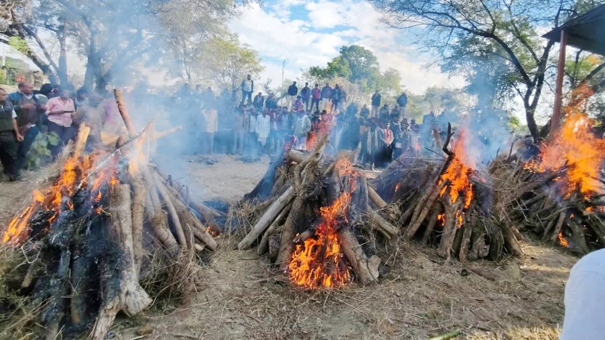 NEEMUCH funeral of 4 brothers