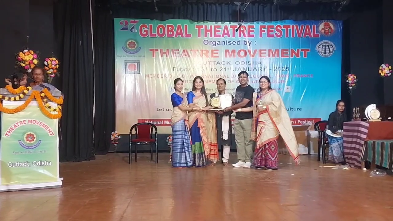 khowang sangeet vidyalaya students shines at global theater festival in Cuttack Odisha