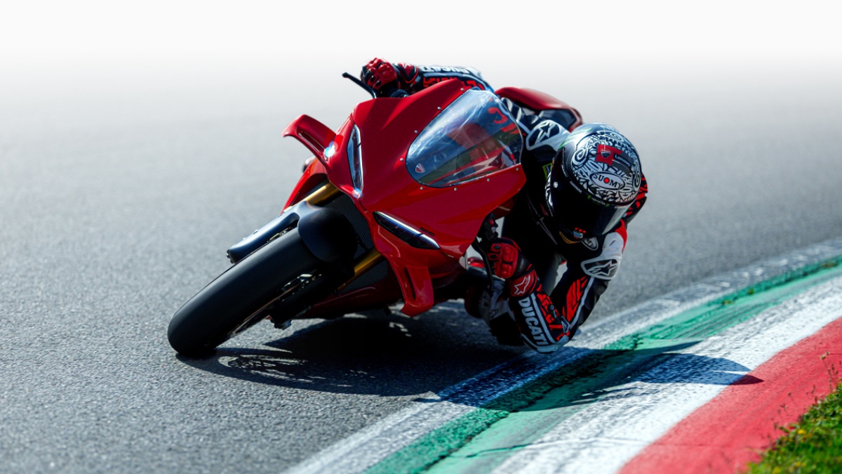 2025 Ducati Panigale V4