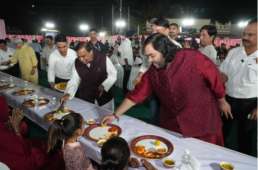 Anant Ambani Radhika Merchant Anna Seva