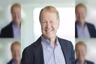 John Chambers, Chairman of the US-India Strategic Partnership Forum, praised Prime Minister Narendra Modi as the "best leader in the world today" due to his 76 per cent approval rating and ability to build trust. Chambers, known for his influential role in the tech industry, wished the US had such a leader.