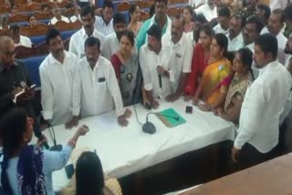 Zilla Parishad Level community Meeting in Confusion