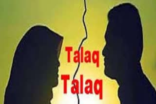 Etv Bharat crime-news-up-triple-talaq-in-meerut-man-offered-one-and-half-lakhs-rupees-to-wife-in-panchayat
