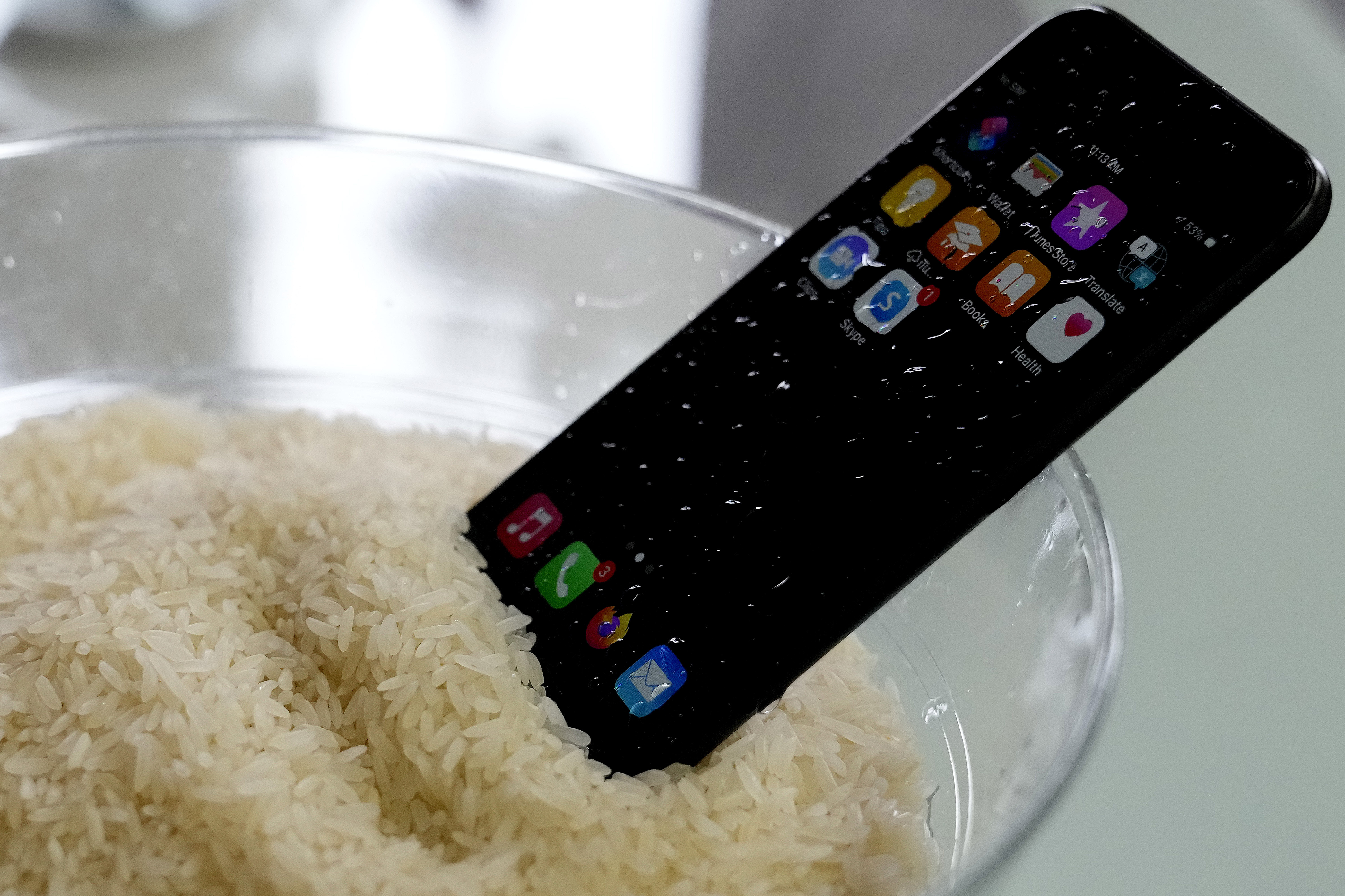 There's a lot of advice on the internet about what to do if you drop your phone in water, some of it conflicting. So what should you do then? Wipe as much moisture off as you can and leave it to dry. Don't use a hair dryer or put on a radiator. But whatever you do, don't dunk your device into a bowl of rice.