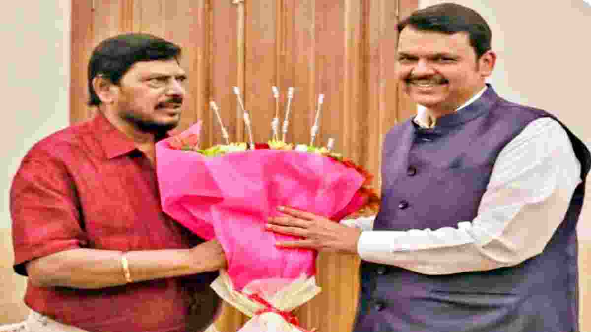 Ramdas Athawale met Fadnavis