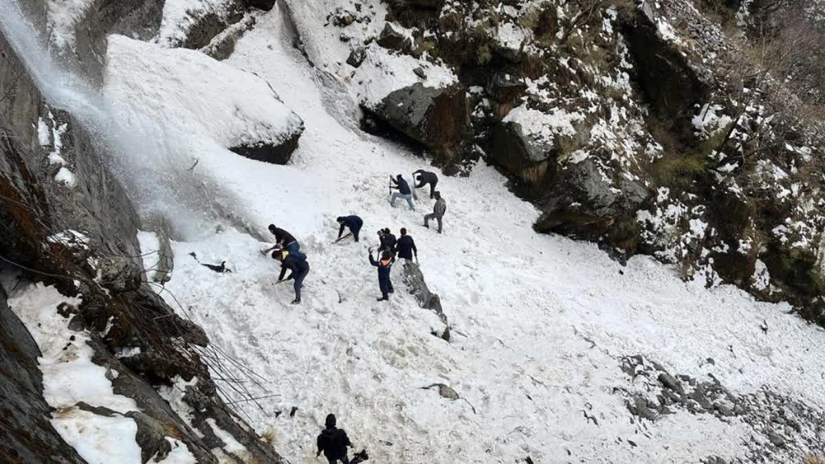 Avalanche warning in Kashmir