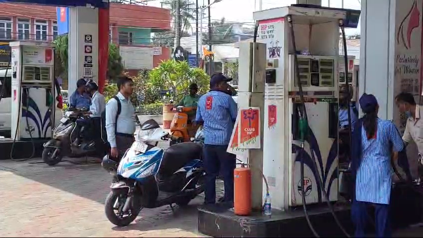 Petrol Pumps To Remain Closed in 3 districts of assam From March 30 To April 1