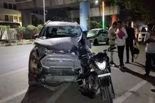 Speeding car hits bike in delhi
