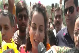 BJP's candidate Kangana Ranaut holds roadshow in Himachal's Mandi