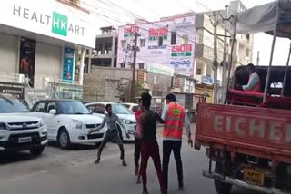 COCONUT SELLERS ATTACK MUNICIPAL staff