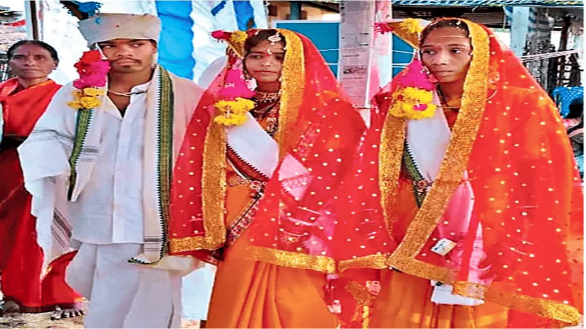 TELANGANA  YOUNG MAN MARRIED TWO WOMEN  TRIBAL CEREMONY  TRIANGLE LOVE STORY