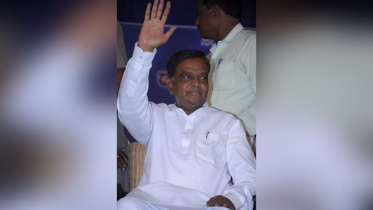 Srinivasa Prasad  Chamarajanagar  Srinivasa Prasad Seen 14 elections  V Srinivas Prasad passed away