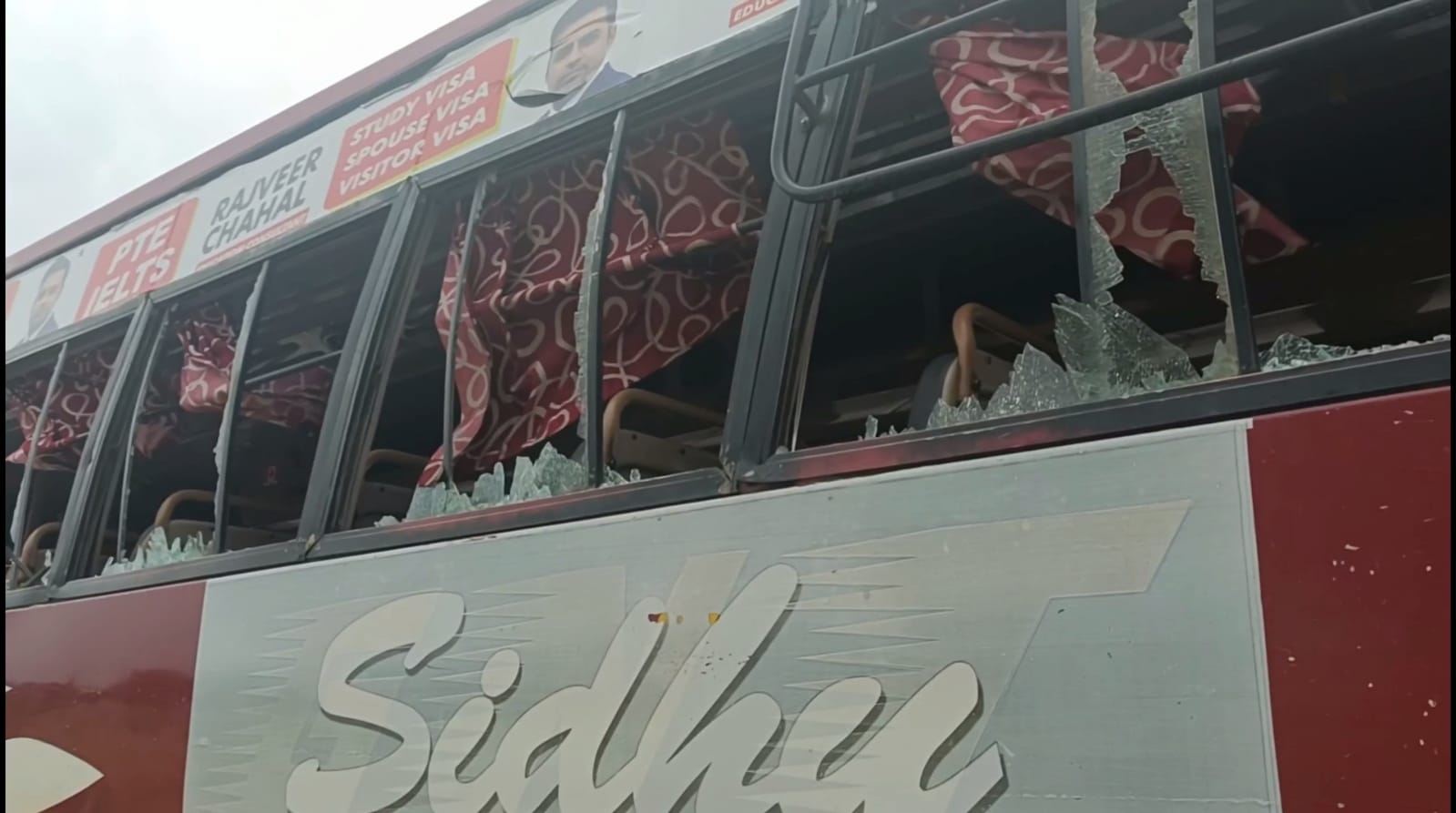 The bus going to Dera Sirsa Satsang met with an accident